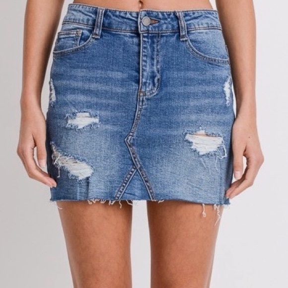 Dresses & Skirts - BOUTIQUE INVENT.CLEAR OUT:Distressed denim skirt